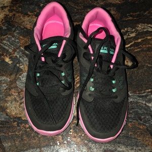 Worn once Sneakers❤️